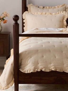 Anthropologie Naomi Cotton Linen Blend Ruffle Soft Quilt Tan Neutral Queen NEW